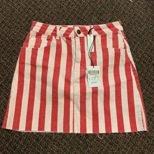 subdued mini jean skirt!!! BNWT